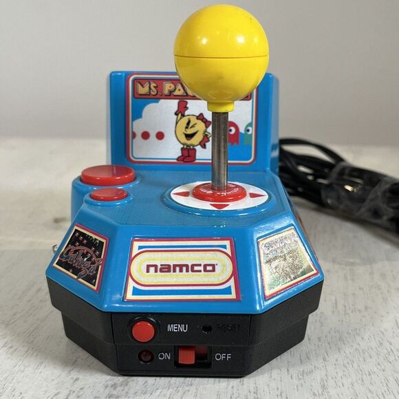 MS PAC‎ MAN / GALAGA + 2004 Jakks Pacific 5 in 1 Plug & Play Video Game Console - Picture 6 of 8